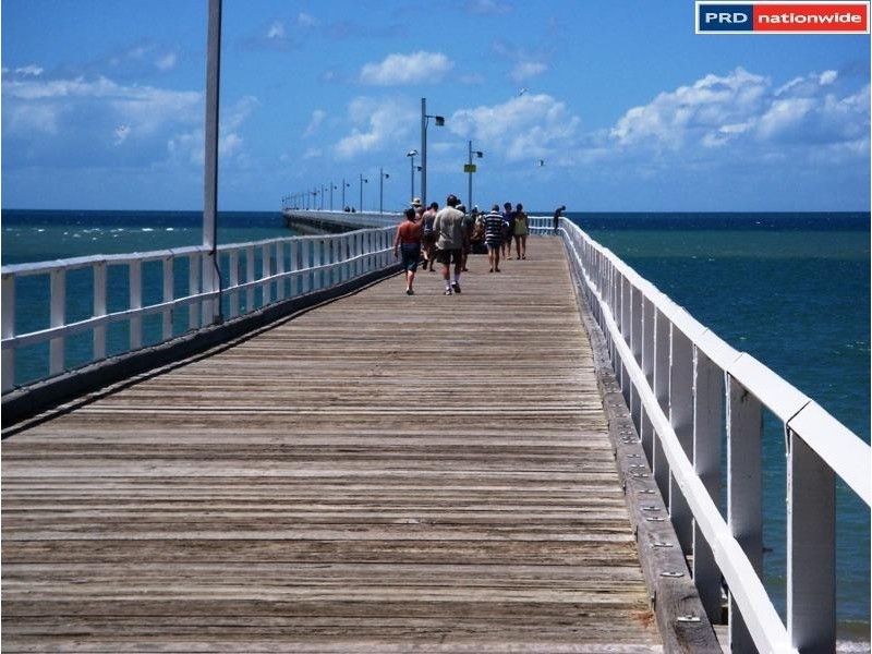 63 Cunningham Street, Urangan QLD 4655