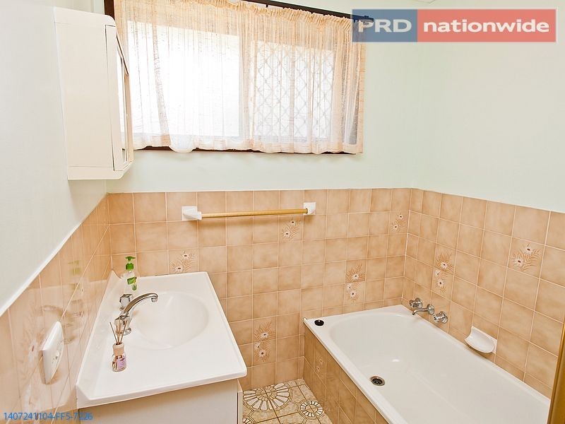 2 Parkway Drive, Scarness QLD 4655