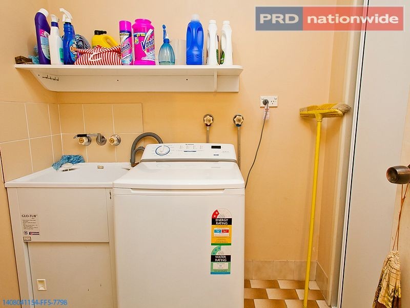 11 Ross Street, Urangan QLD 4655