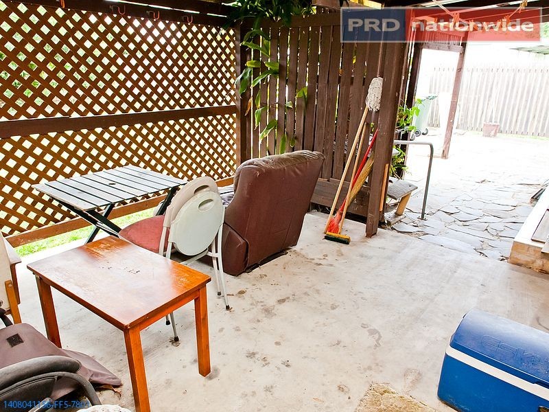 11 Ross Street, Urangan QLD 4655