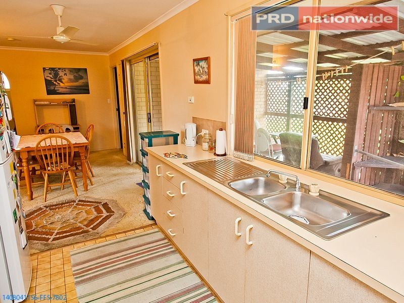 11 Ross Street, Urangan QLD 4655