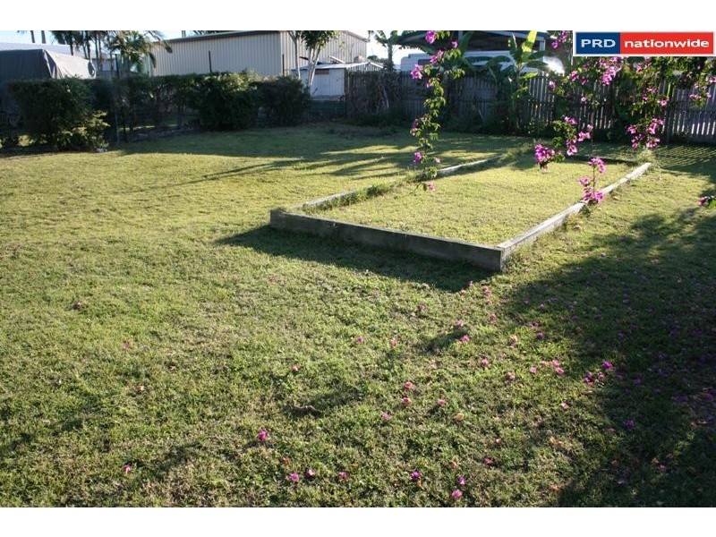 12 Aimee Drive, Urangan QLD 4655