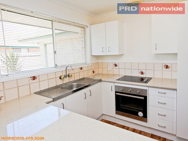 36 Drummond Street, Urangan QLD 4655