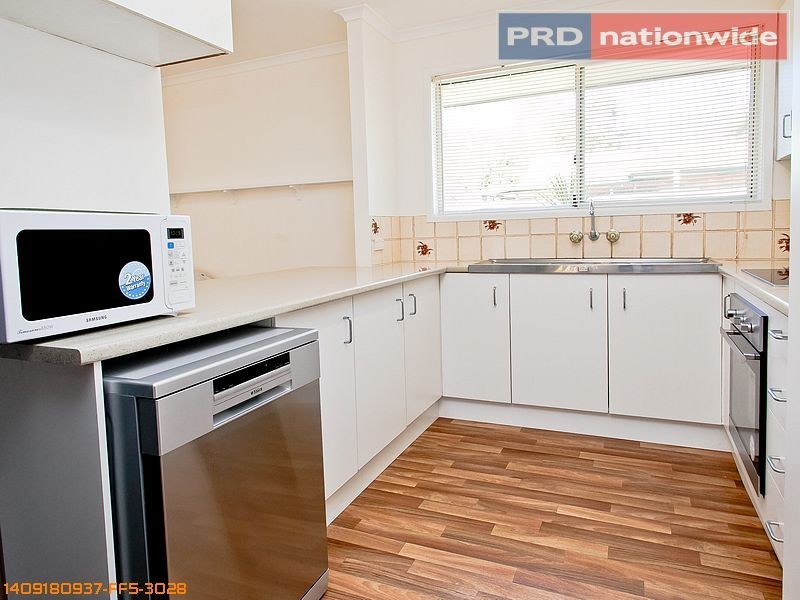 36 Drummond Street, Urangan QLD 4655
