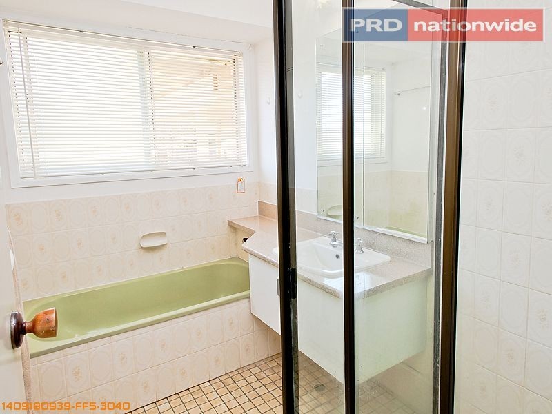 36 Drummond Street, Urangan QLD 4655