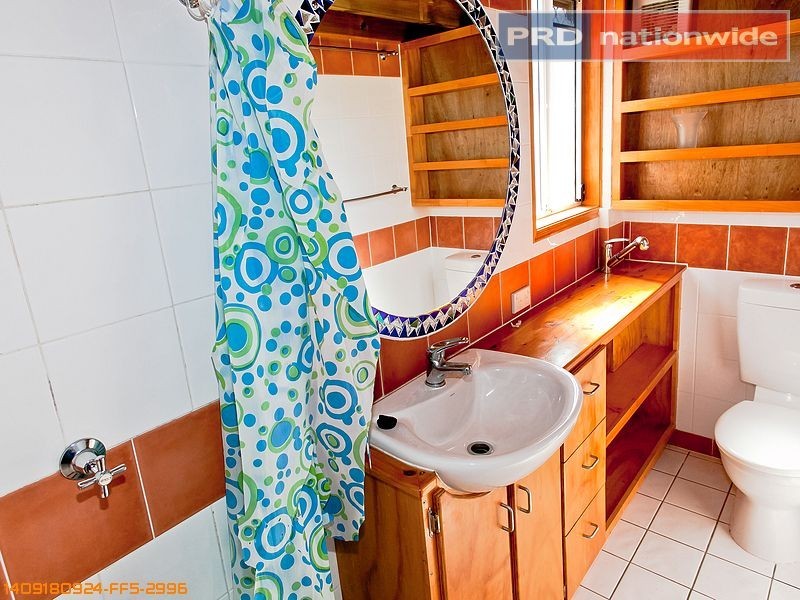 1 Aimee Drive, Urangan QLD 4655