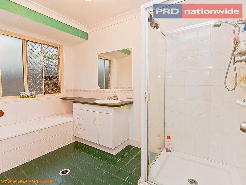 33 Thornbill Drive, Eli Waters QLD 4655