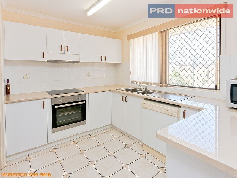 33 Aimee Drive, Urangan QLD 4655