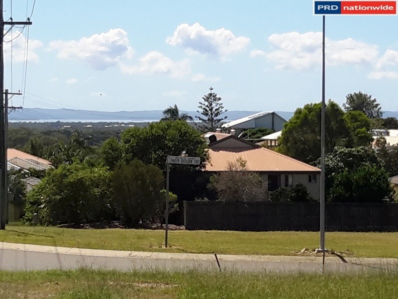 1 Fraser Outlook Court, Kawungan QLD 4655