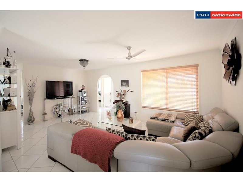 17 Madeleine Street, Torquay QLD 4655