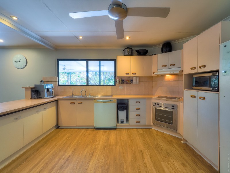 42 Mungomery Road, Takura QLD 4655