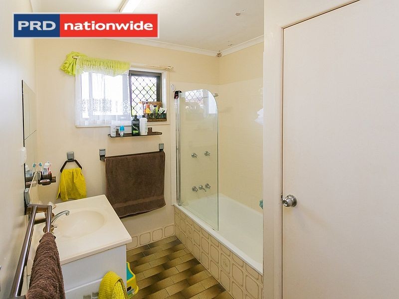 17 Bruce Street, Torquay QLD 4655