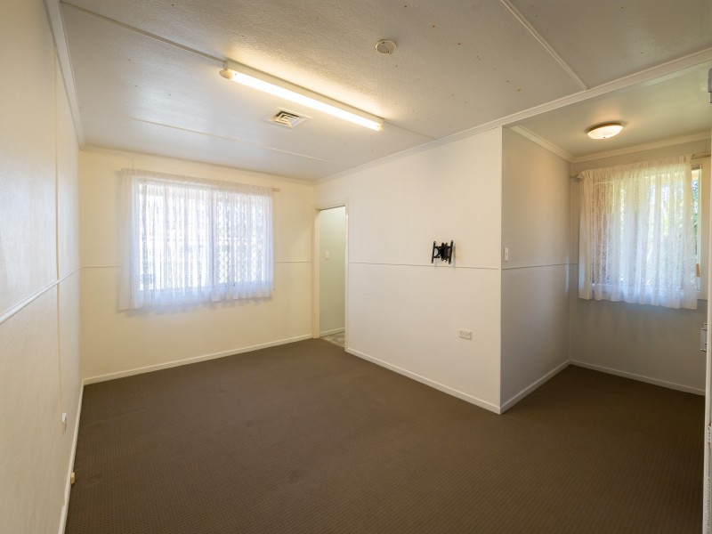 196 Esplanade, Point Vernon QLD 4655