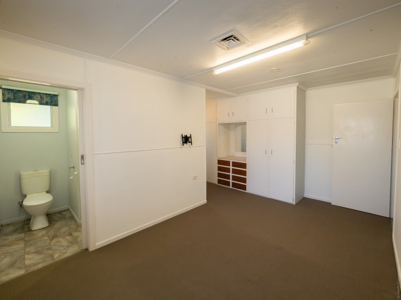 196 Esplanade, Point Vernon QLD 4655