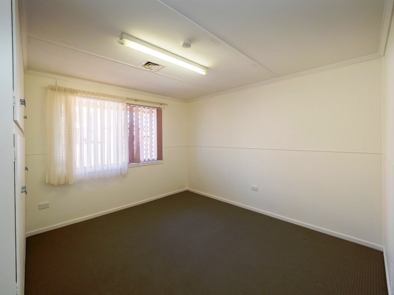 196 Esplanade, Point Vernon QLD 4655