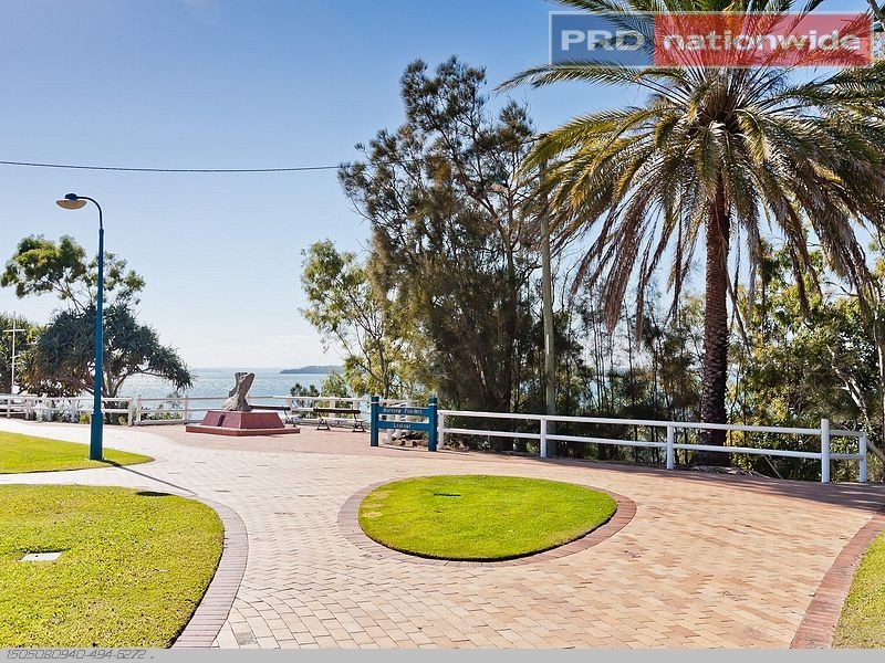 1/2 James Street, Urangan QLD 4655