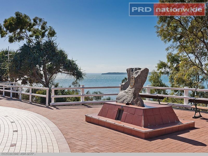 1/2 James Street, Urangan QLD 4655