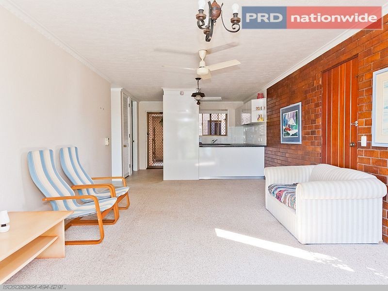 1/2 James Street, Urangan QLD 4655