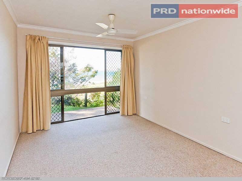 1/2 James Street, Urangan QLD 4655