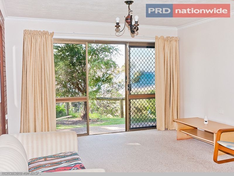 1/2 James Street, Urangan QLD 4655