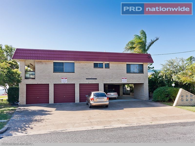 1/2 James Street, Urangan QLD 4655
