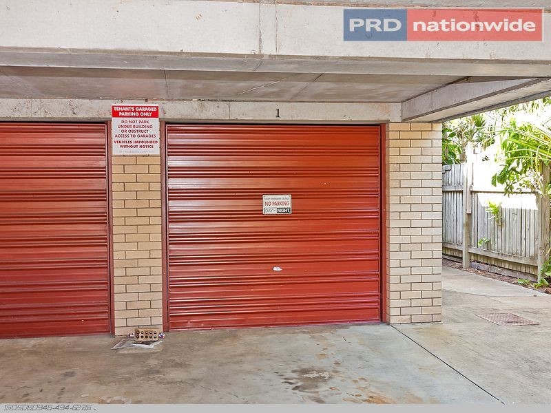 1/2 James Street, Urangan QLD 4655