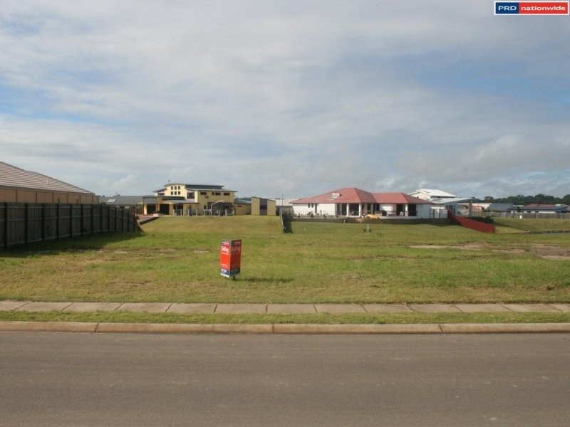 17 Bounty Circuit, Eli Waters QLD 4655