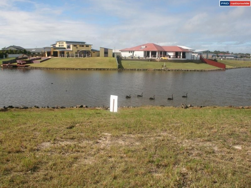 17 Bounty Circuit, Eli Waters QLD 4655