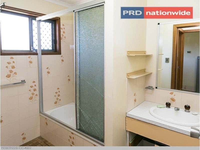 17 Michelle Drive, Point Vernon QLD 4655