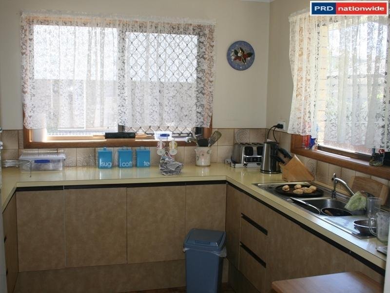 76 Hibiscus Street, Urangan QLD 4655