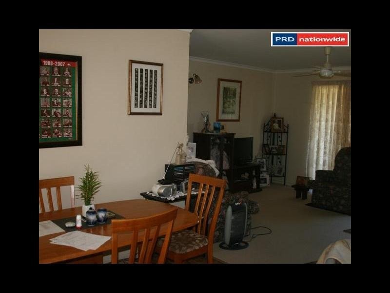 76 Hibiscus Street, Urangan QLD 4655