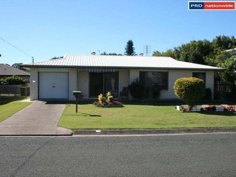 76 Hibiscus Street, Urangan QLD 4655