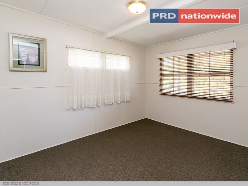 19 Ocean Street, Torquay QLD 4655