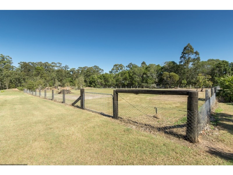 19 Newfarm Place, Takura QLD 4655