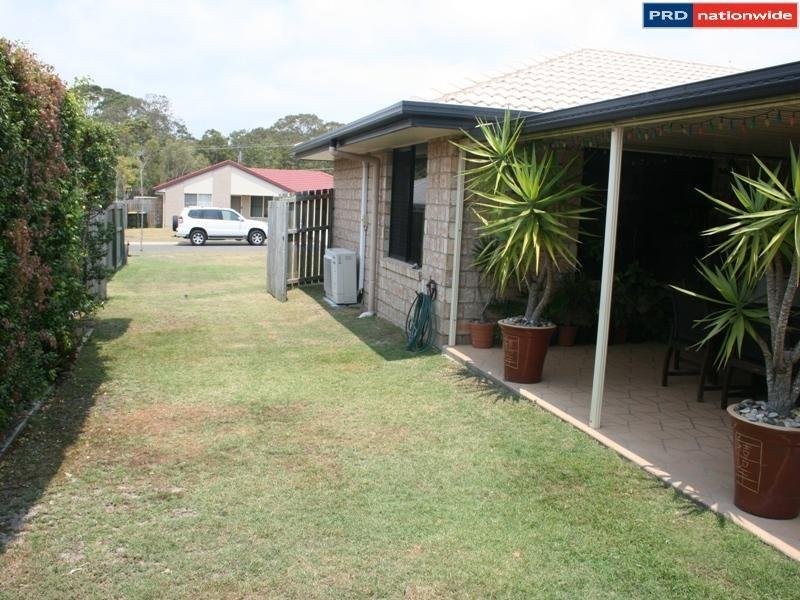 4 Trill Ct, Urangan QLD 4655