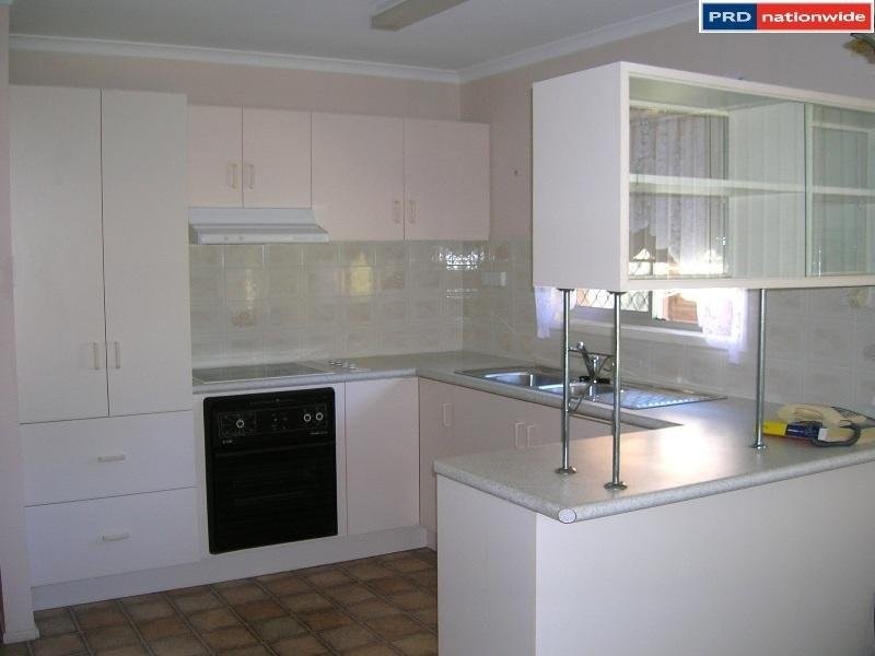 20 Prince Street, Urangan QLD 4655