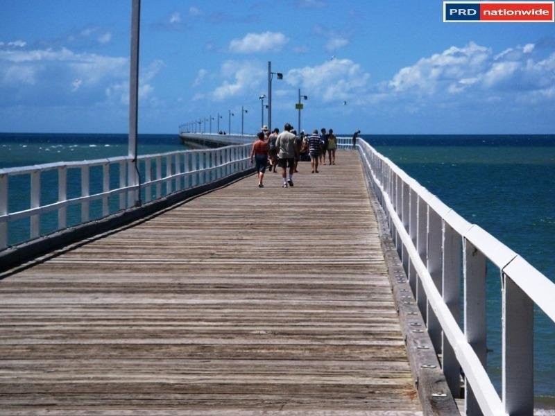 20 Prince Street, Urangan QLD 4655