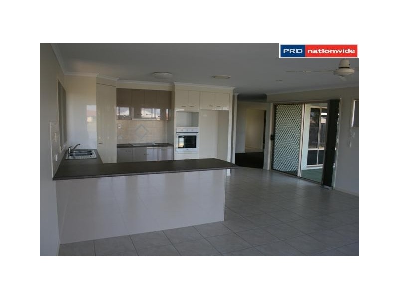 3 Lady Nelson Dr, Eli Waters QLD 4655