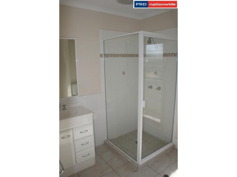 3 Lady Nelson Dr, Eli Waters QLD 4655