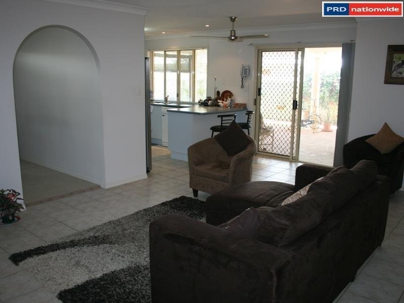 32 Oleander Ave, Scarness QLD 4655
