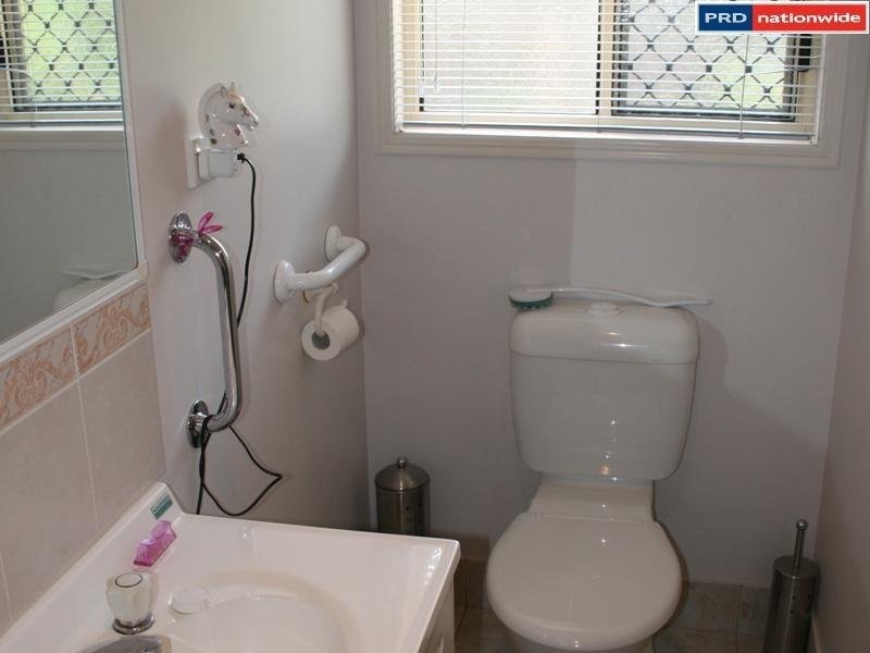 32 Oleander Ave, Scarness QLD 4655
