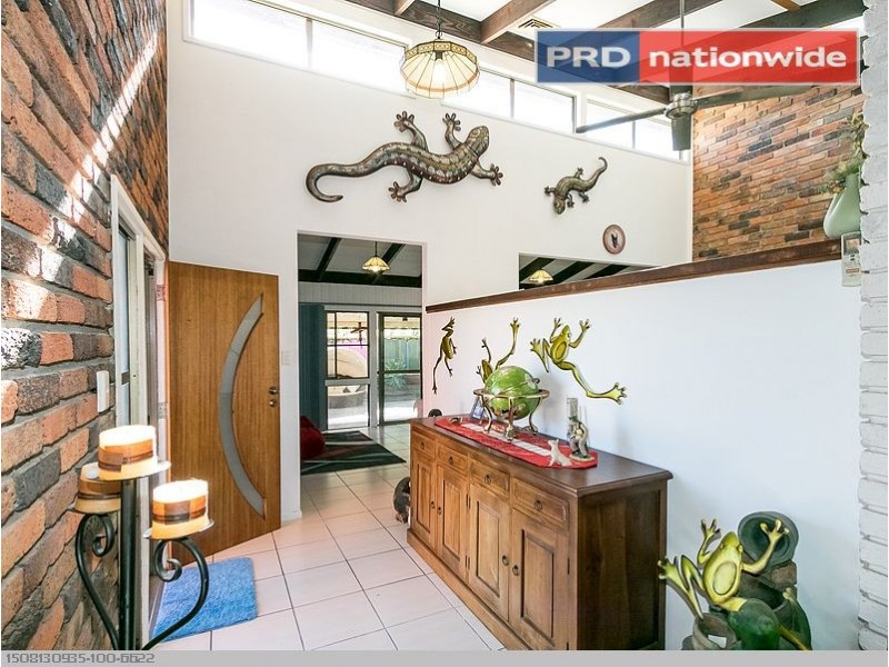 36 Hansen Street, Urangan QLD 4655
