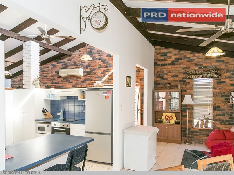 36 Hansen Street, Urangan QLD 4655
