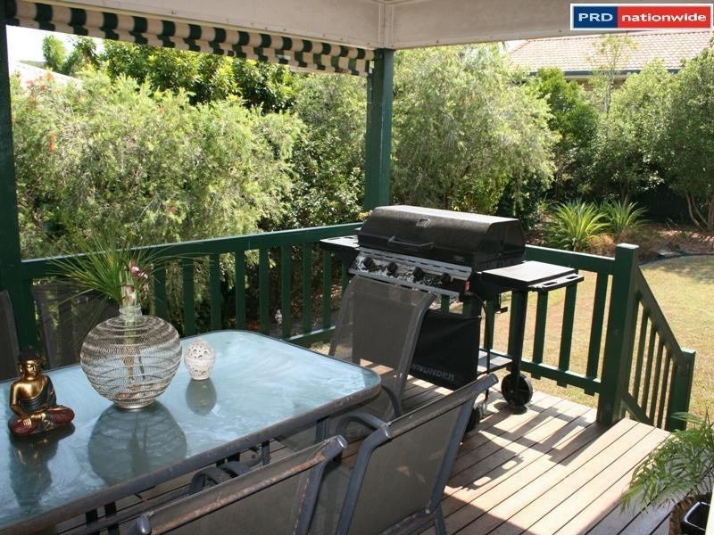 15 Faye Ave, Scarness QLD 4655