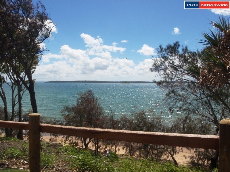 8/81 Miller Street, Urangan QLD 4655