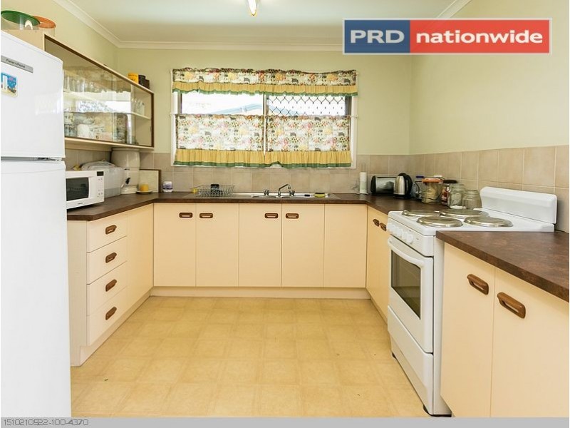 33 Bruce Street, Torquay QLD 4655