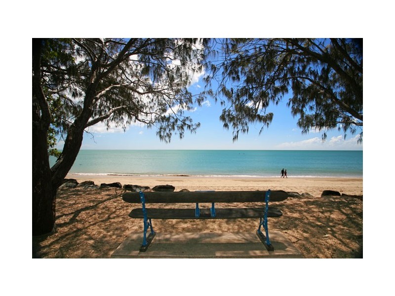 438 Boat Harbour Drive, Torquay QLD 4655