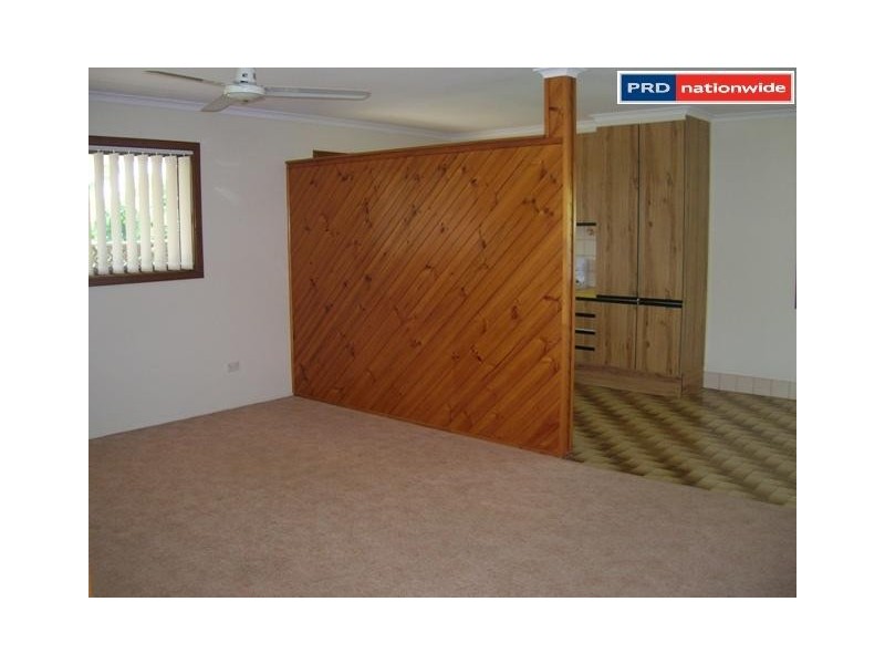 31 Park Street, Urangan QLD 4655