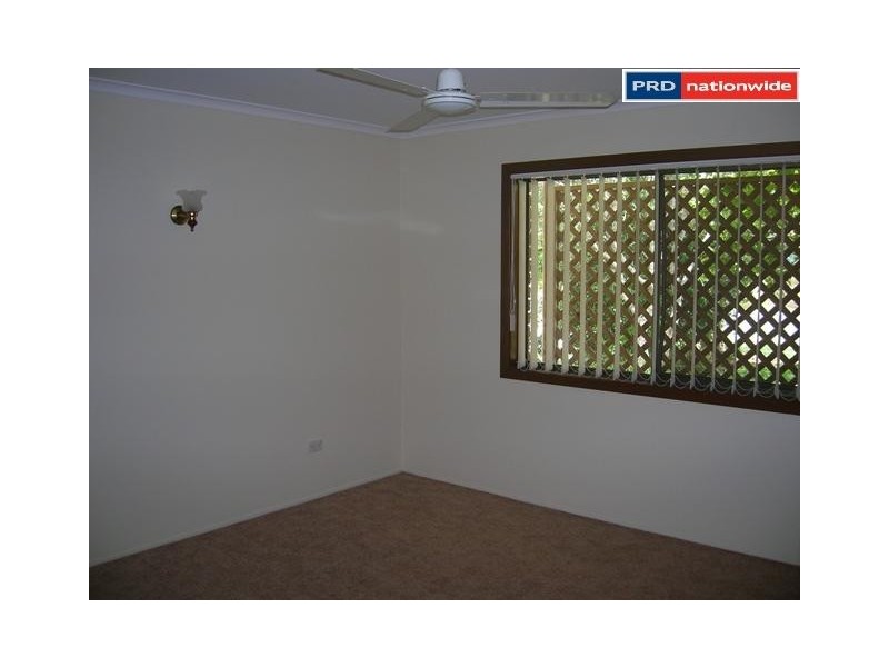 31 Park Street, Urangan QLD 4655