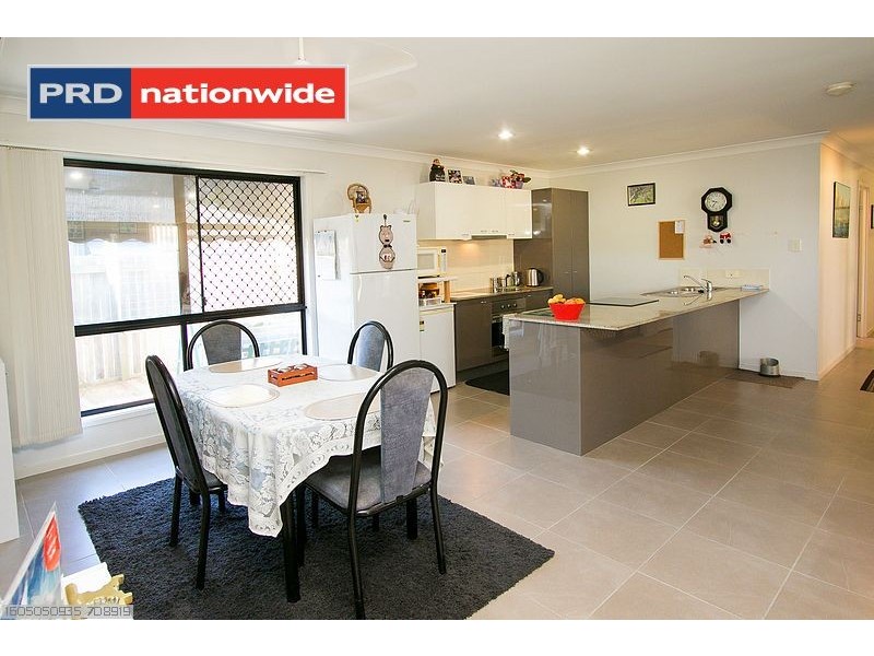 18 Wave Court, Toogoom QLD 4655